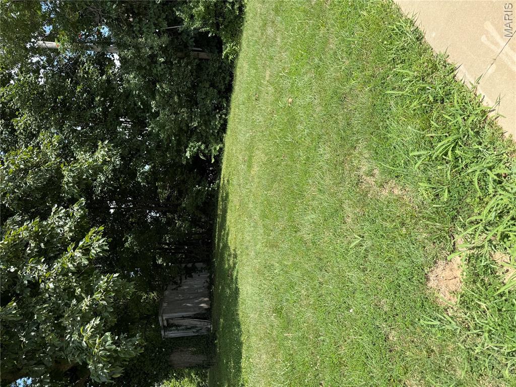 315 Veterans Memorial Parkway Property Photo 1