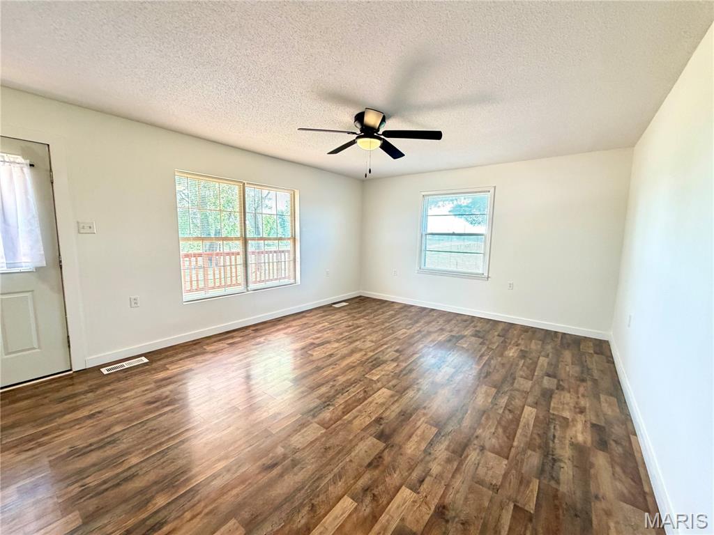 5301 Highway B Property Photo 3