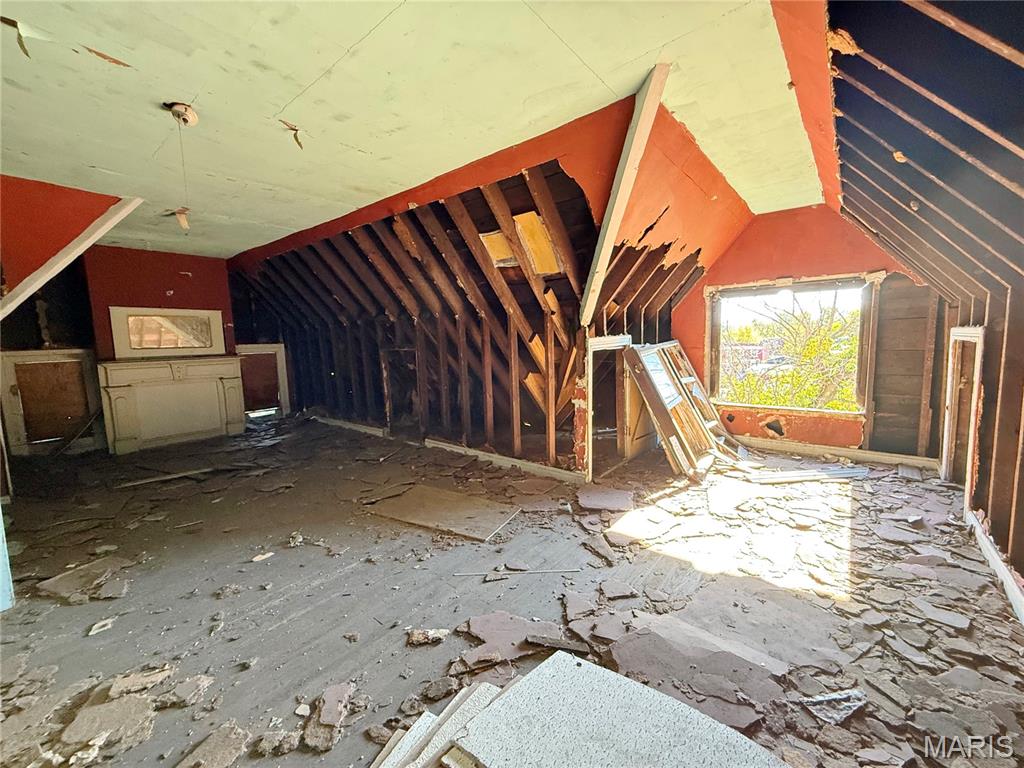 4762 Labadie Avenue Property Photo 12