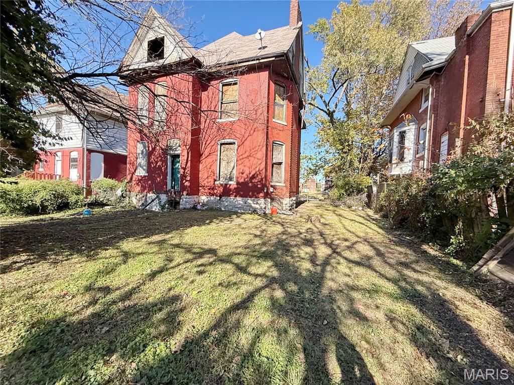 4762 Labadie Avenue Property Photo 14