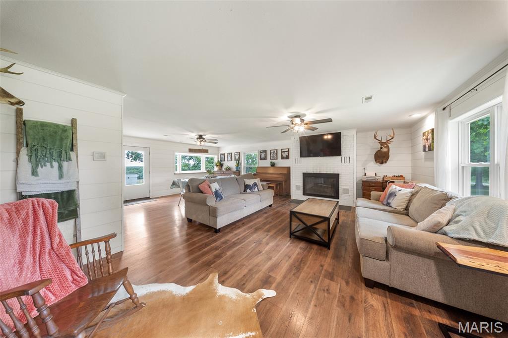 5293 Highway O Property Photo 4