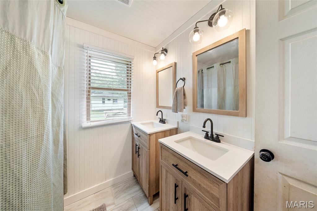 5293 Highway O Property Photo 15