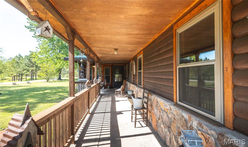 11090 Highway K Property Photo 6