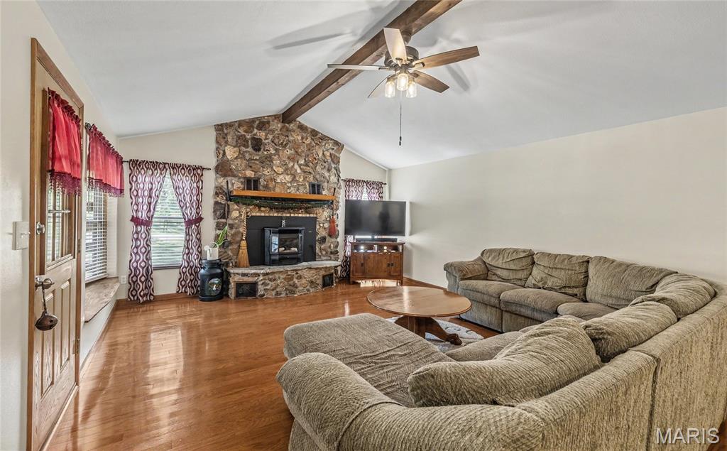 11090 Highway K Property Photo 8