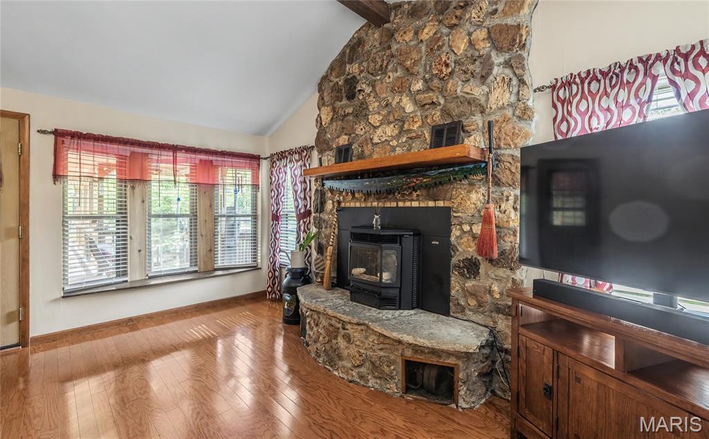 11090 Highway K Property Photo 9