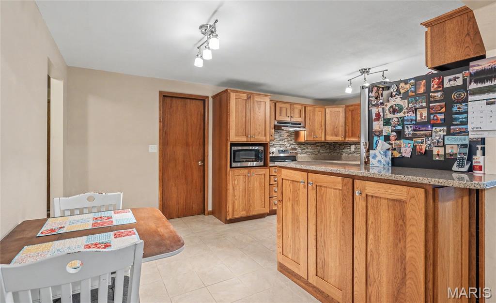 11090 Highway K Property Photo 10