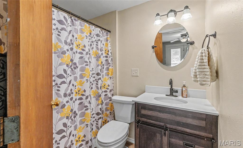 11090 Highway K Property Photo 17