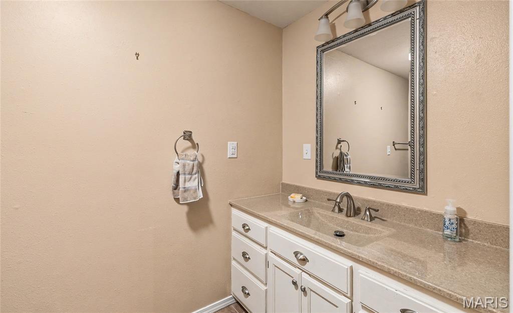 11090 Highway K Property Photo 19