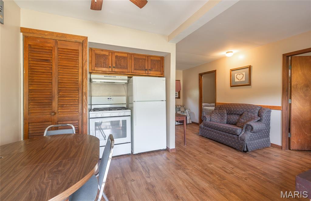 11090 Highway K Property Photo 25