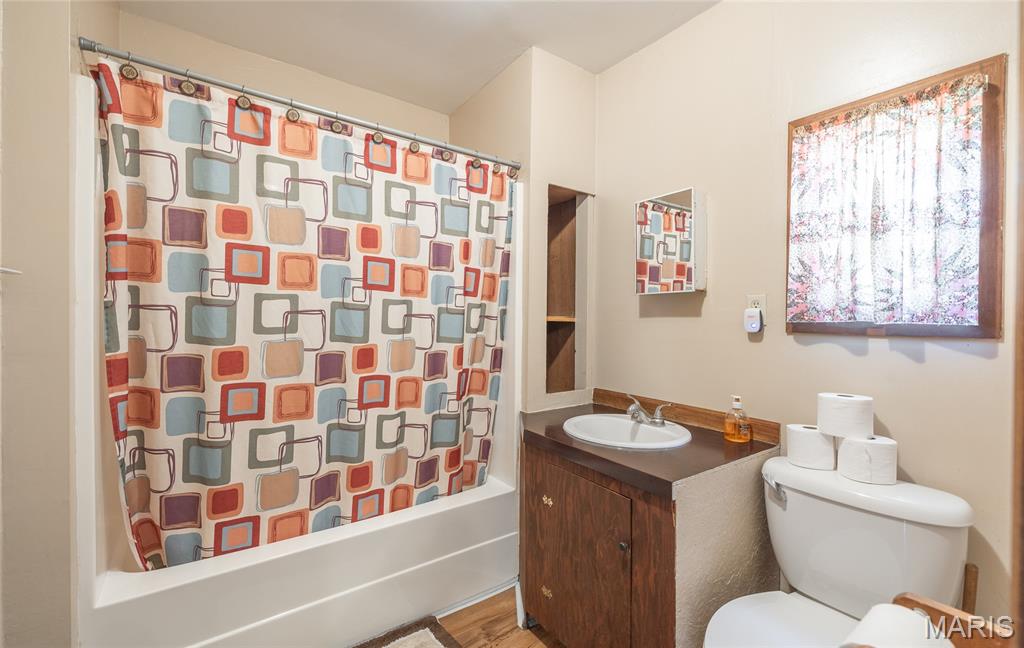 11090 Highway K Property Photo 28