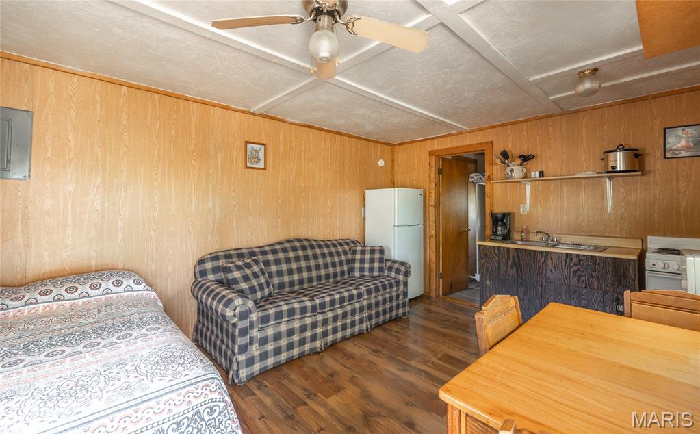 11090 Highway K Property Photo 39