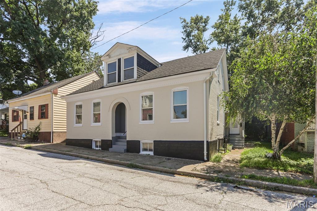 312 S Jackson Street Property Photo 3