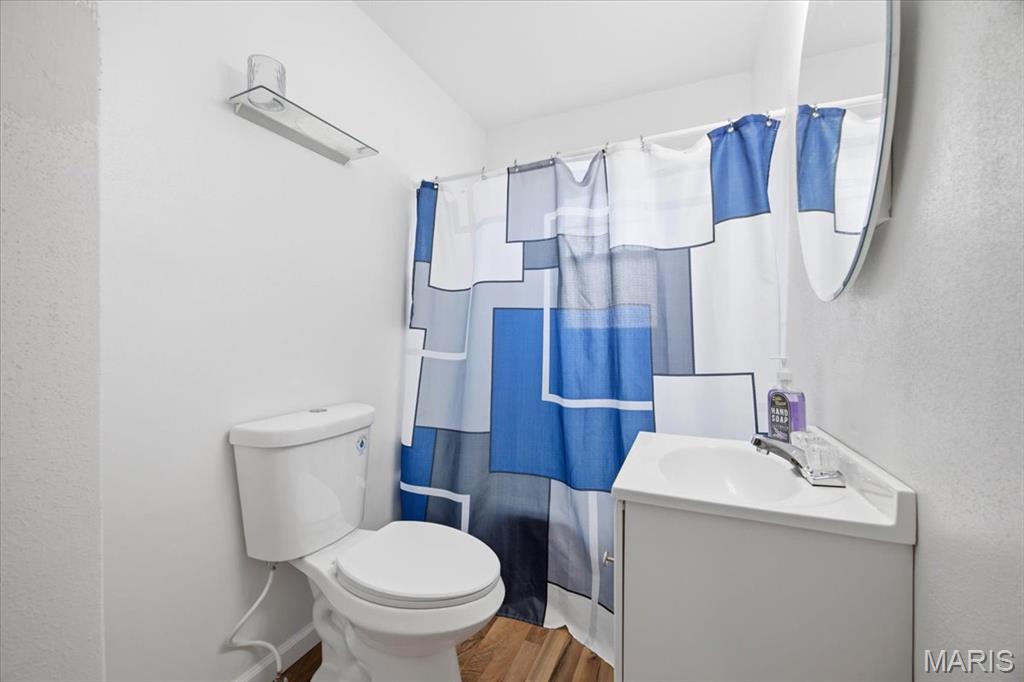 706 Main Property Photo 16
