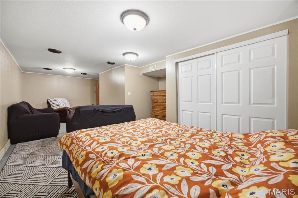 706 Main Property Photo 25