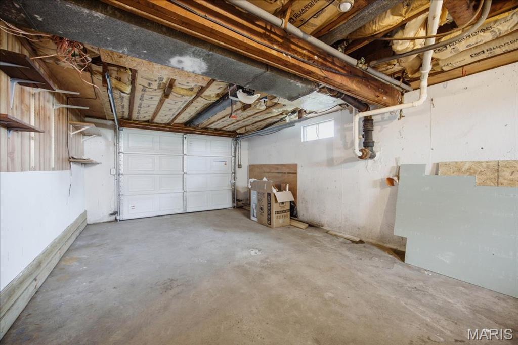 706 Main Property Photo 27