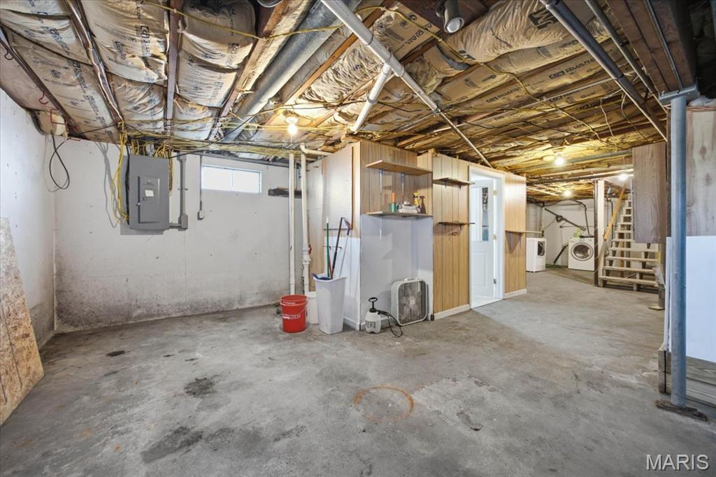706 Main Property Photo 28