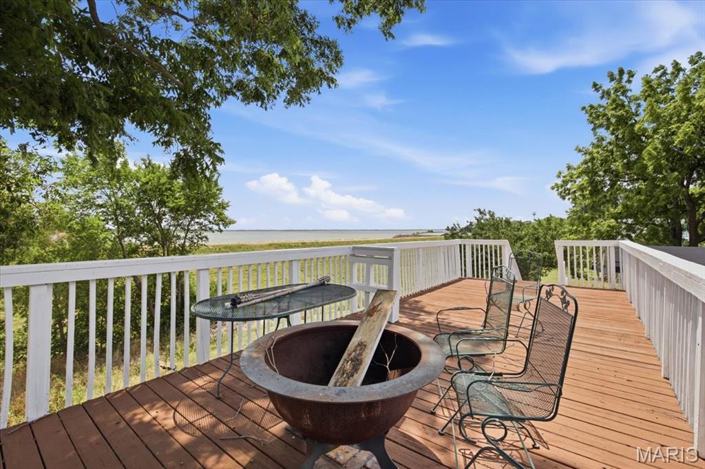 706 Main Property Photo 30