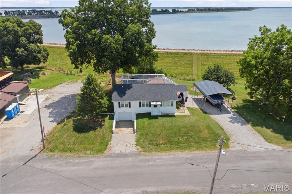 706 Main Property Photo 32