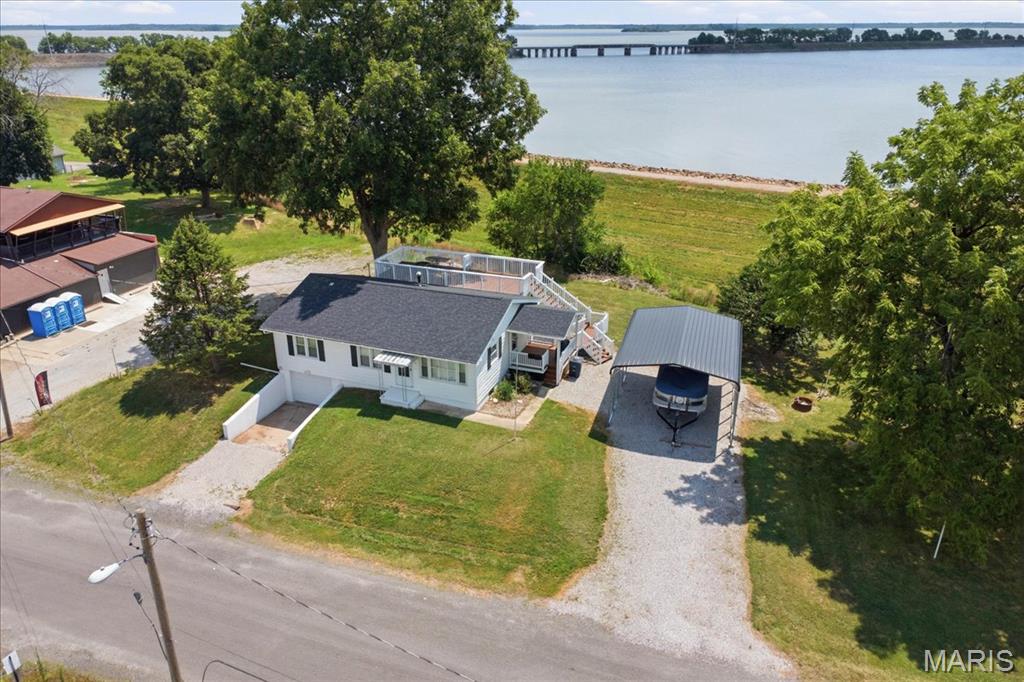 706 Main Property Photo 33