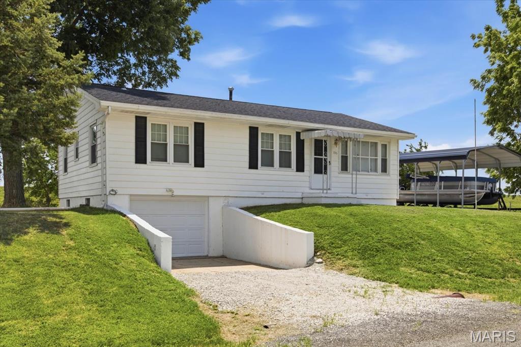 706 Main Property Photo 42