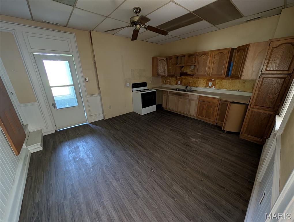 405 Academy Street Property Photo 7