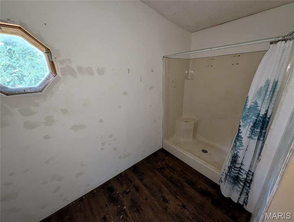 405 Academy Street Property Photo 17