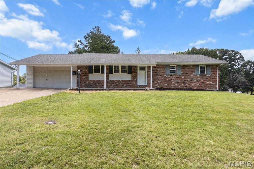 1316 Thomas Drive