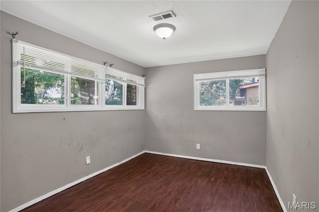 6851 Woodhurst Drive Property Photo 9