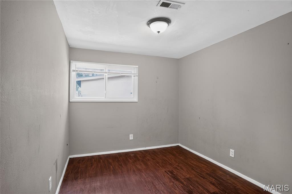 6851 Woodhurst Drive Property Photo 11