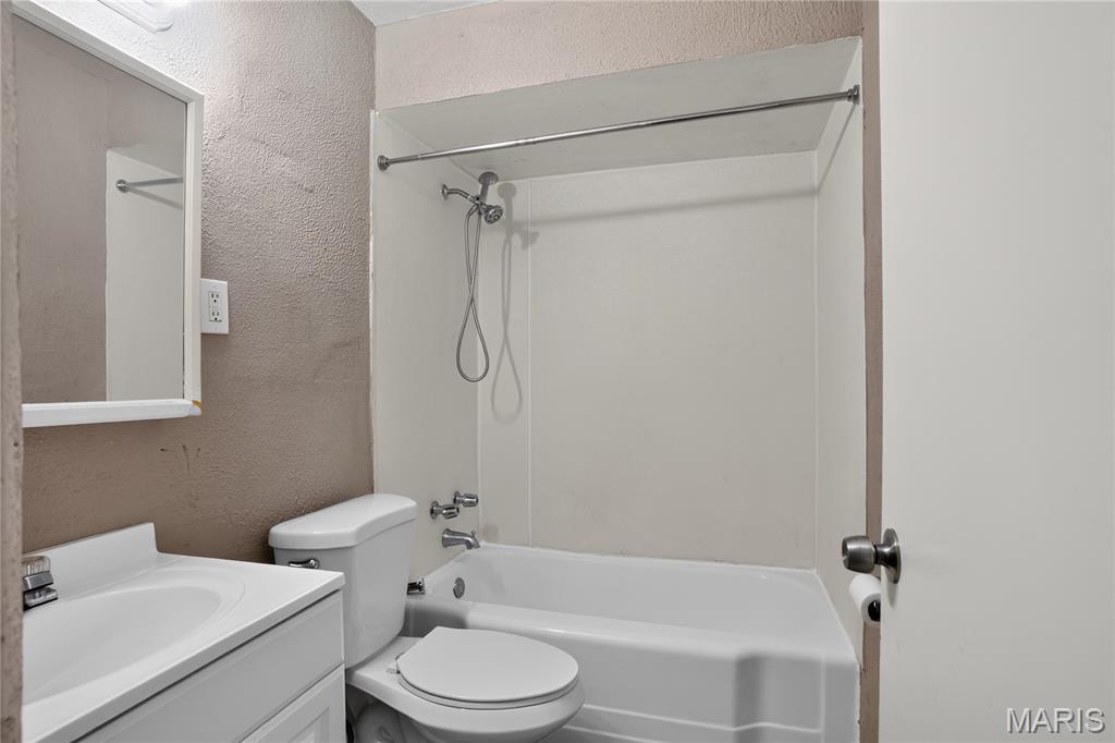 6851 Woodhurst Drive Property Photo 14