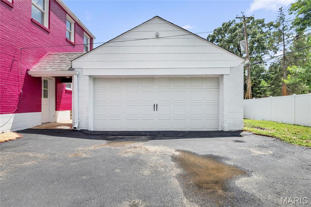 1545 Moore Place Property Photo 31