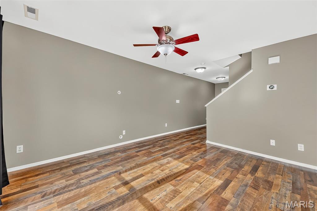 210 Homeshire Circle 55 Property Photo 8