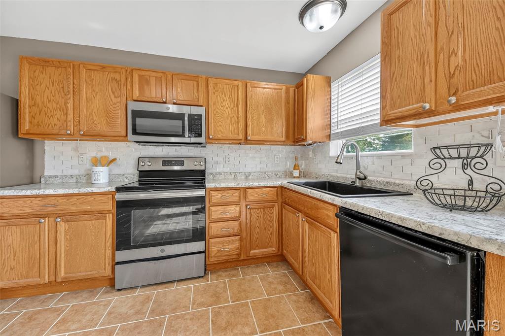 210 Homeshire Circle 55 Property Photo 13