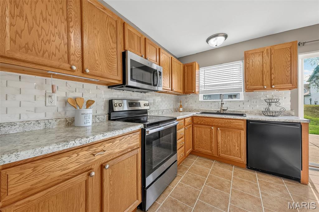 210 Homeshire Circle 55 Property Photo 14