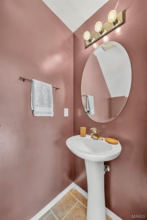 210 Homeshire Circle 55 Property Photo 17