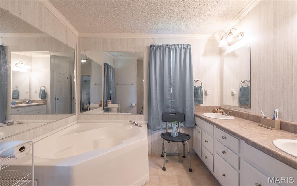 425 County Road 6400 Property Photo 15