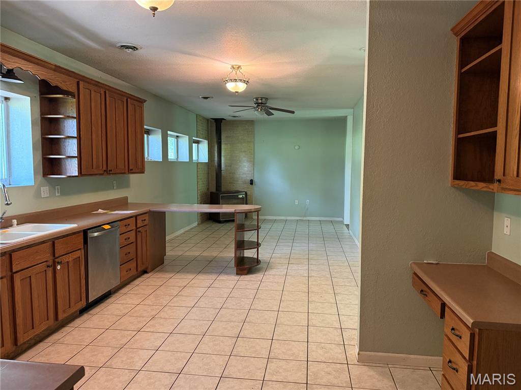 26044726 Property Photo 5