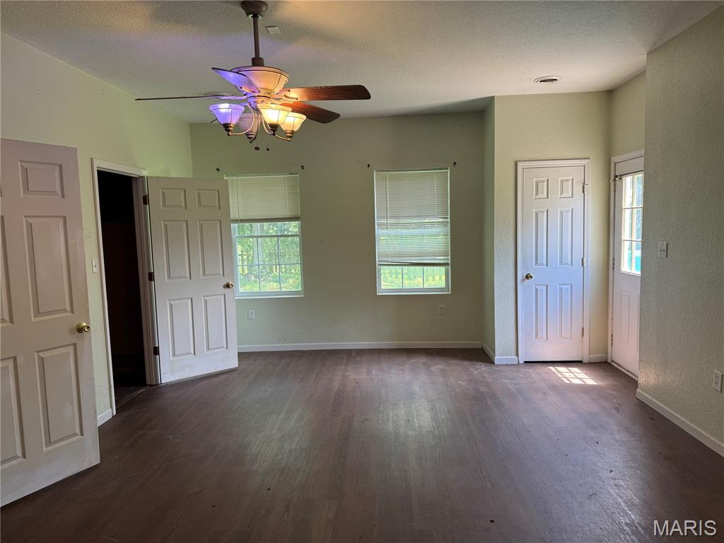 26044726 Property Photo 9