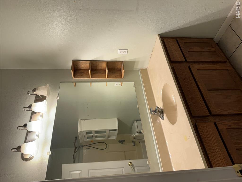 26044726 Property Photo 13
