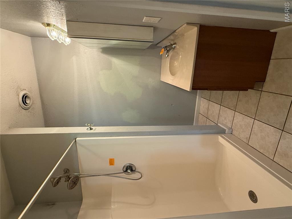 26044726 Property Photo 18