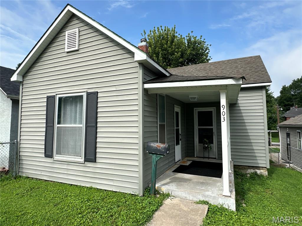 903 Fulton Avenue Property Photo 1