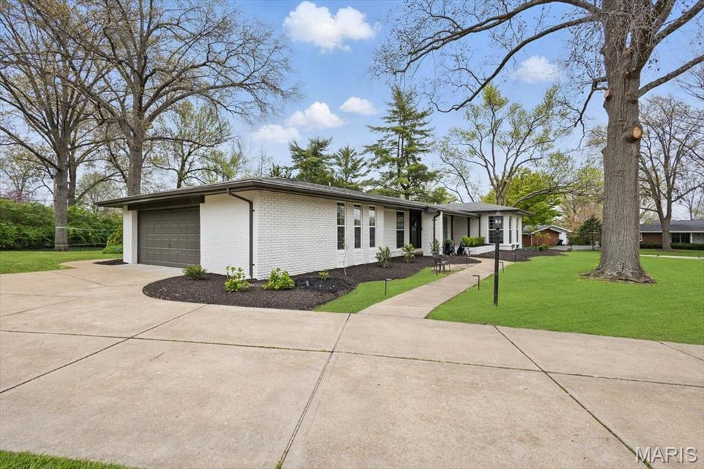 410 Monaco Drive Property Photo 3