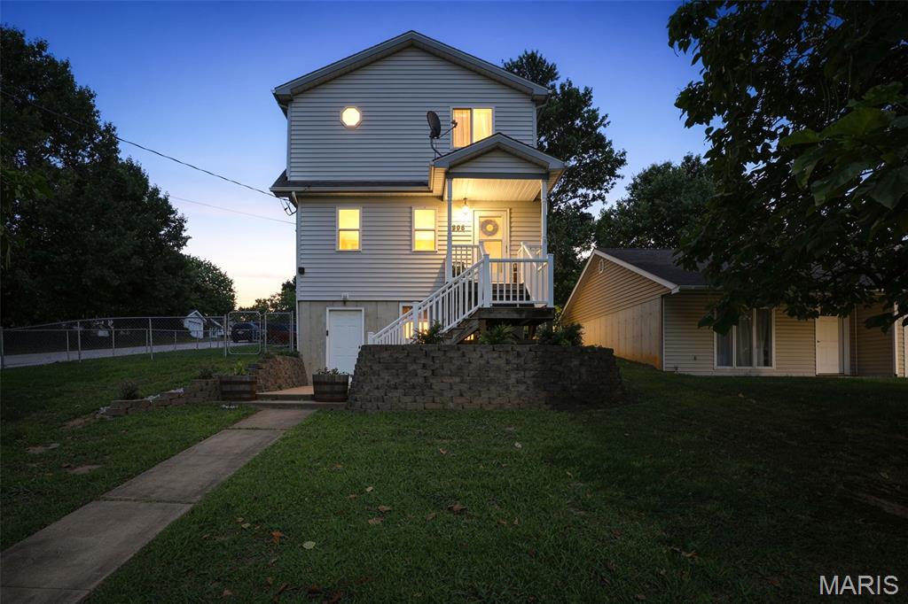 803 E 3rd Street Property Photo 1