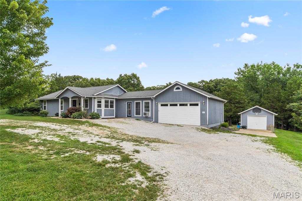 23388 Forest Haven Drive Property Photo 4