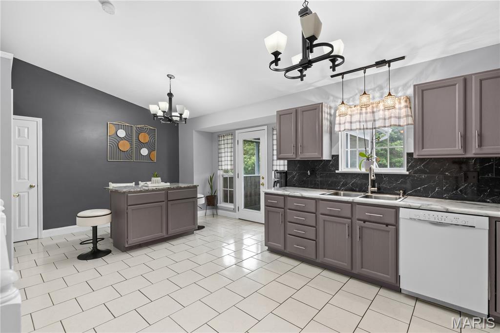 23388 Forest Haven Drive Property Photo 9