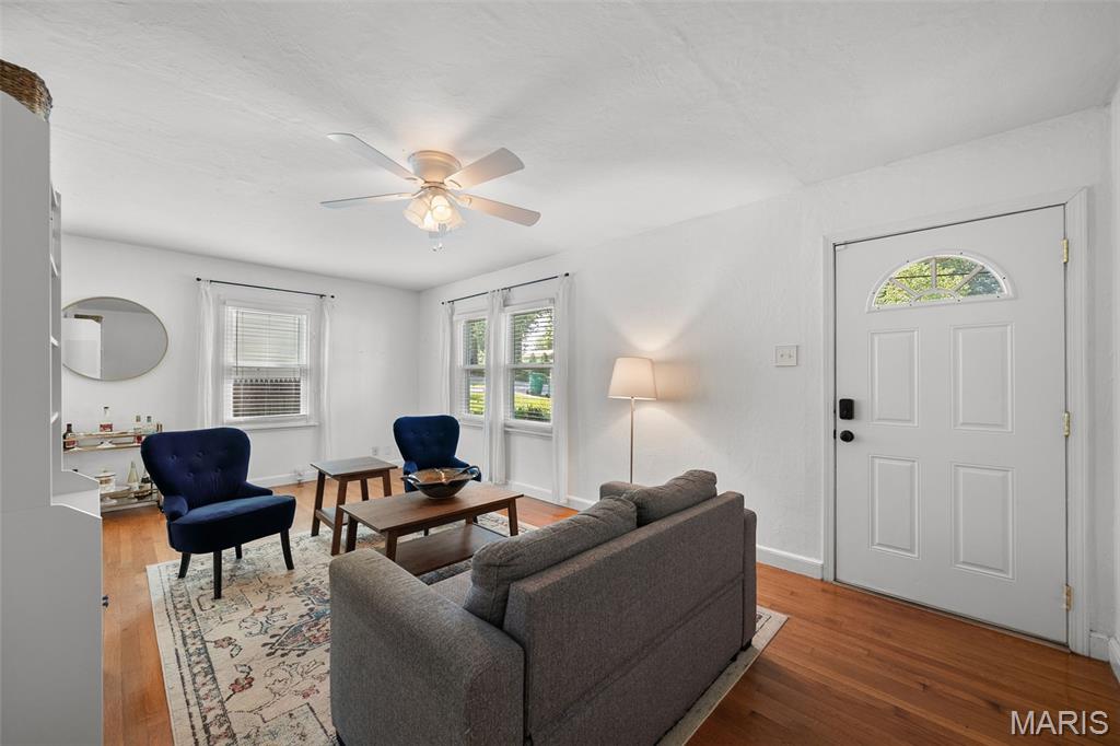 837 Greeley Avenue Property Photo 4