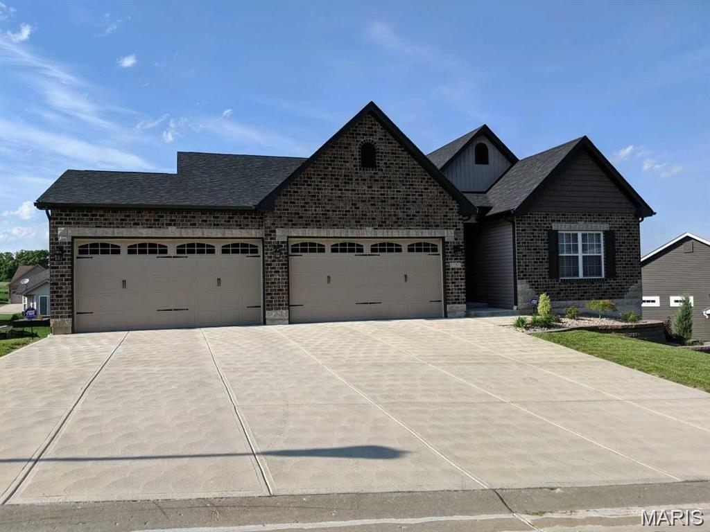 9840 Ridgecrest Drive Property Photo 1