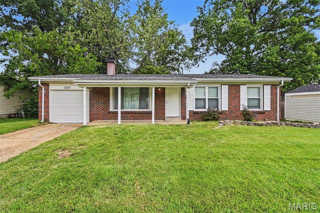 1307 Claudine Drive Property Photo 1