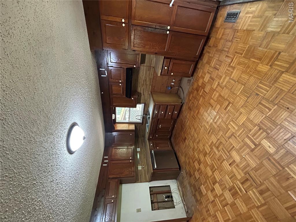 262 Leisure Lane Property Photo 8