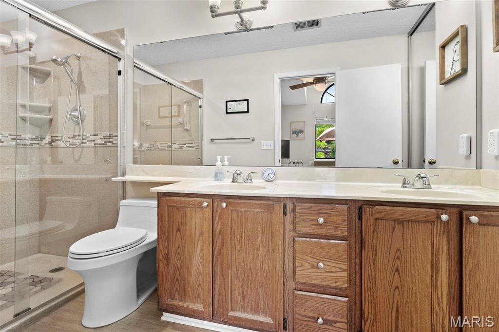 1702 Hemingway Lane D Property Photo 15